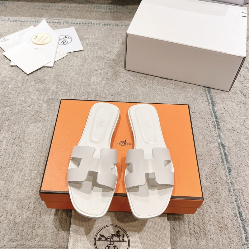 H**mes slippers